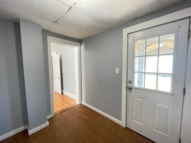 Building Photo - 29 Pennacook St