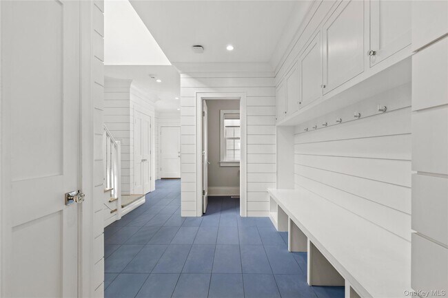 Building Photo - 25 Hunt Pl