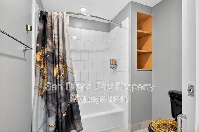 Building Photo - 321 Tenth Ave