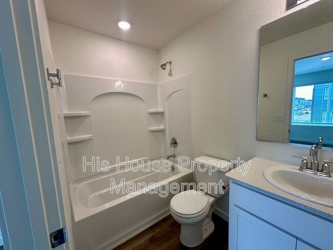 Building Photo - 3912 Pinnacles Ct