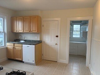 Building Photo - 26 Lebanon St