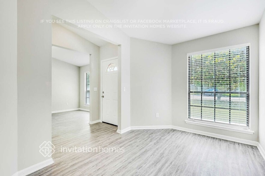 Building Photo - 2725 Rochford Ct