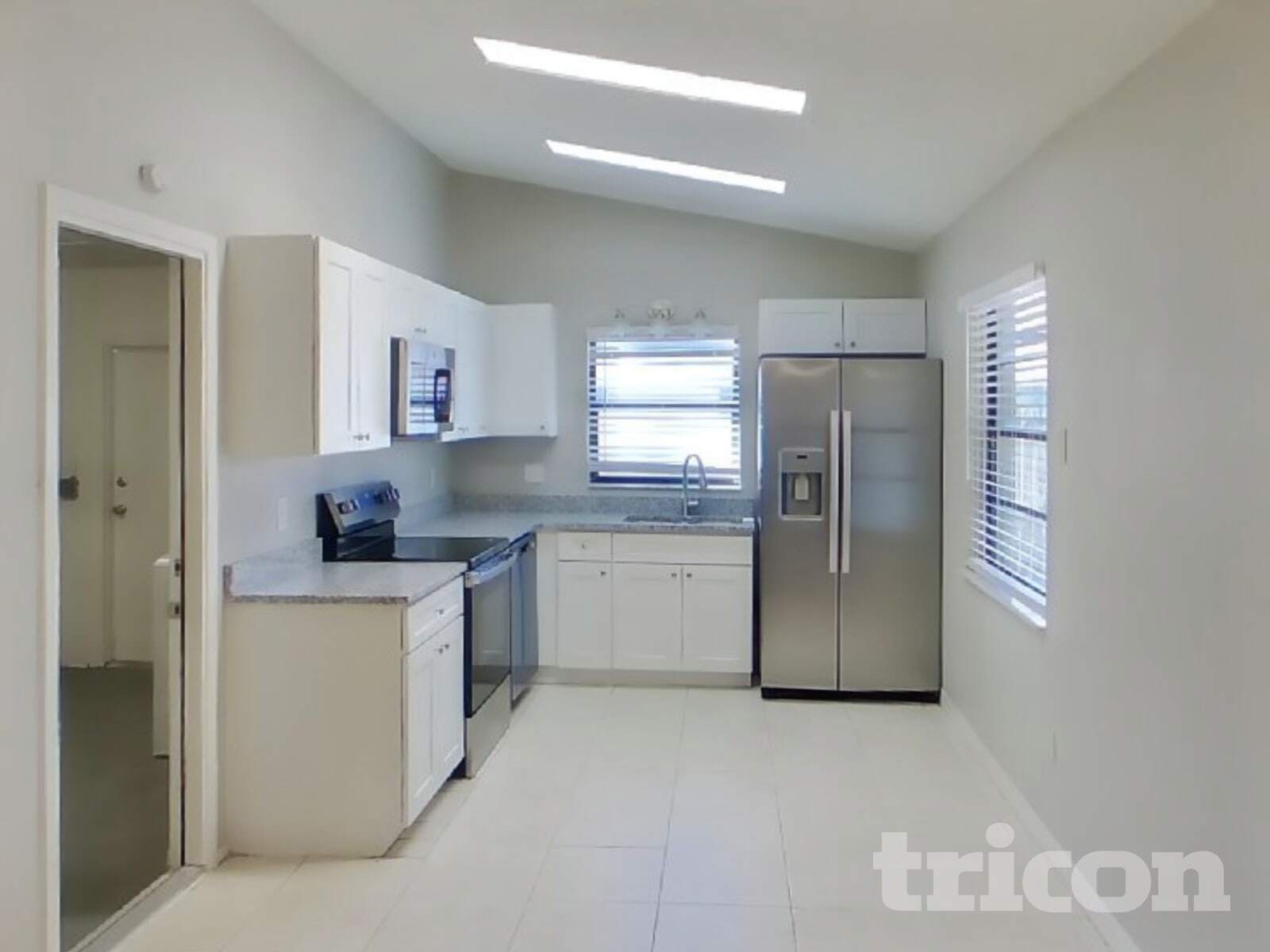 Building Photo - 2539 Pinetta Ct