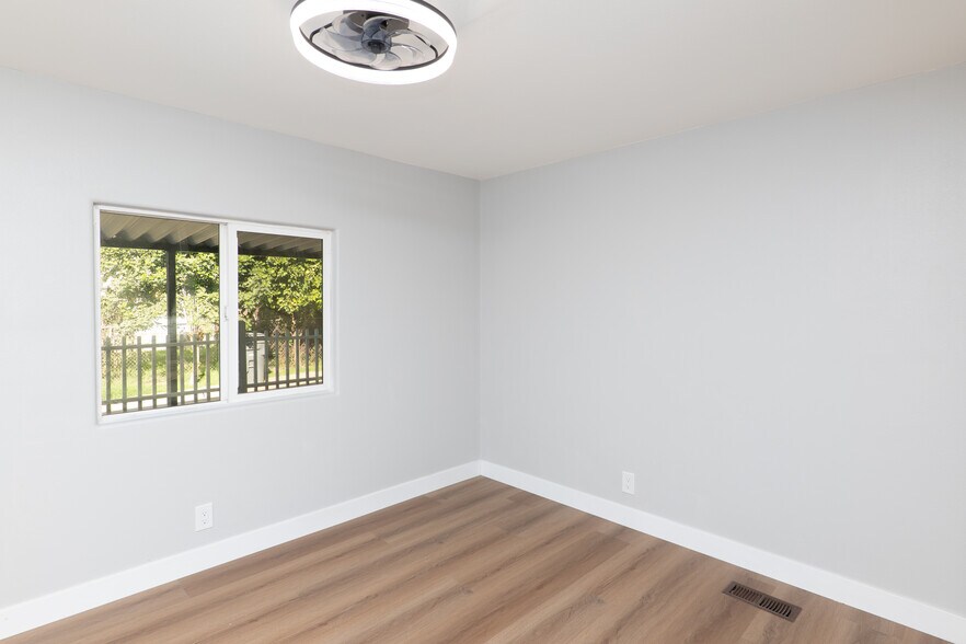 Building Photo - 21643 Waite St