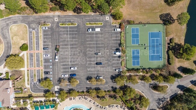 Building Photo - 264 Viareggio Road