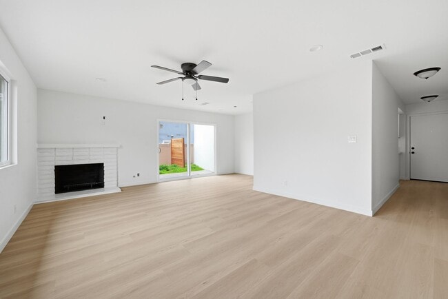 Building Photo - 1172 N Shattuck St