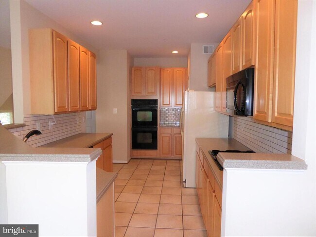 Building Photo - 13438 Fountain Club Dr