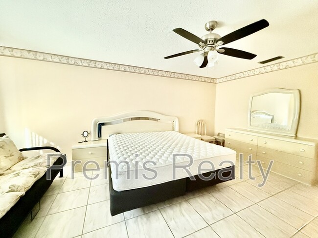 Building Photo - 1235 S Highland Ave