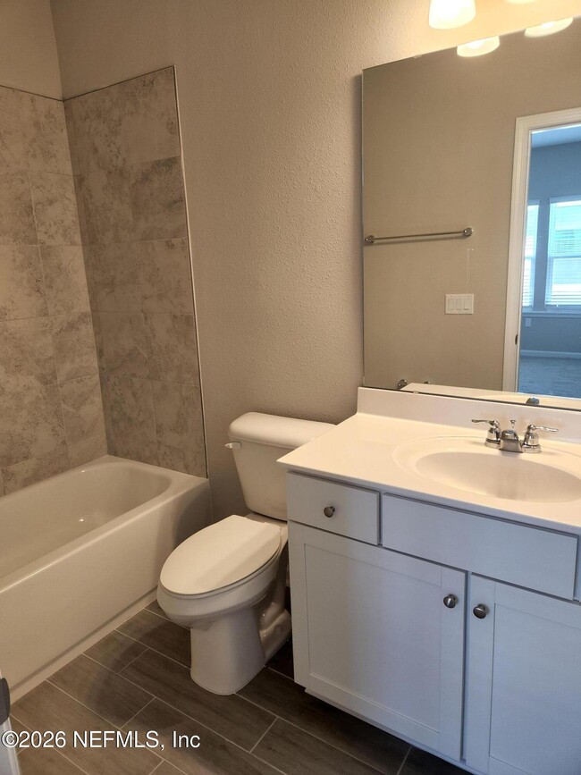 Building Photo - 118 Pinebury Ln