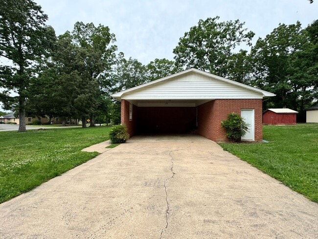 Building Photo - 3/2 in Polkville, NC