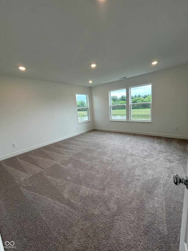 Building Photo - 7545 Fallsworth Dr