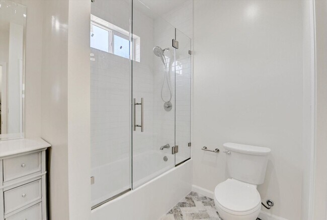 Building Photo - RENT DROP & 50% Off 1st Mo.! New 1 Bed + Flex Rm & 2 Bath ADU – Agoura Hills | 800 Sq Ft