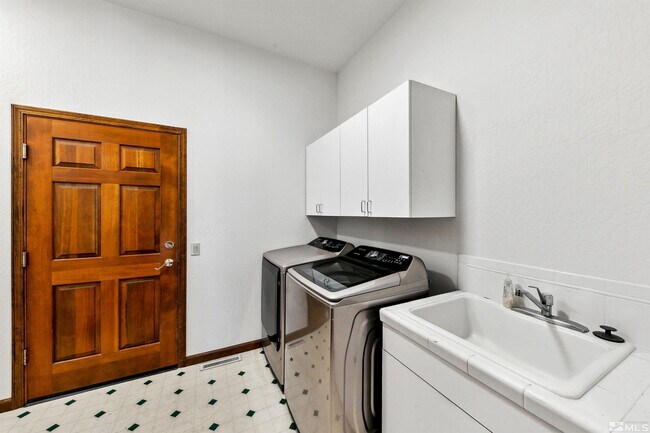Building Photo - 145 Twinberry Cir