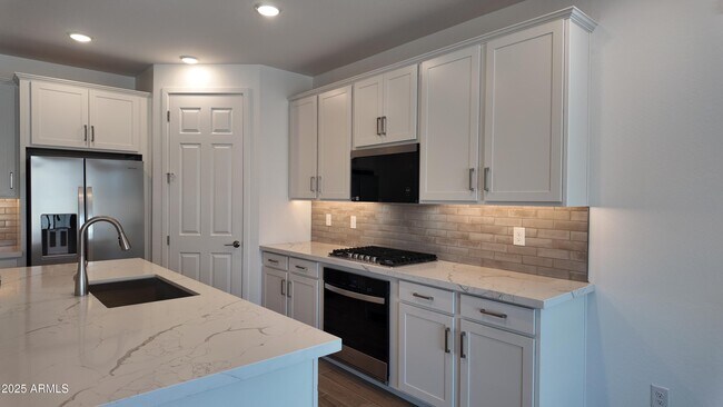 Building Photo - 23006 E Starflower Dr
