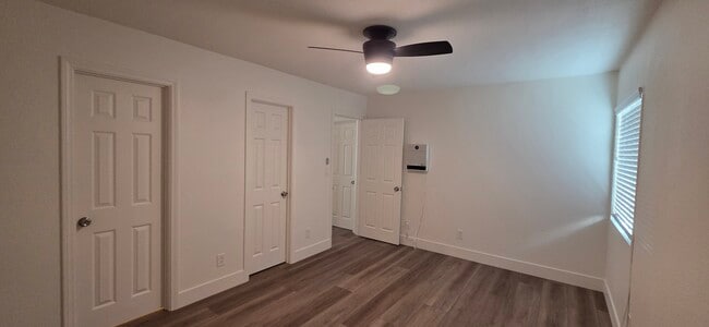 Building Photo - 10504 Caminito Rimini