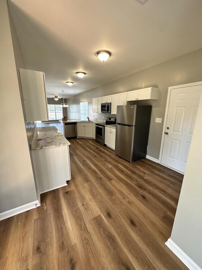 Building Photo - 294 Cedar Creek Rd