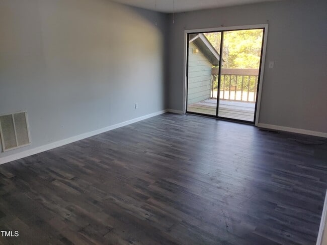 Building Photo - 1 Carriage Cir