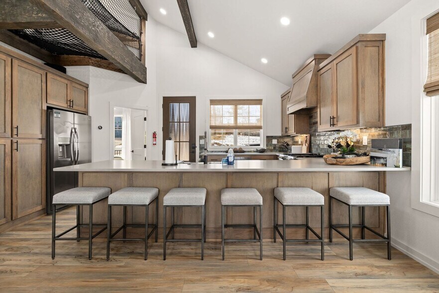 Building Photo - 2104 Almand Dr