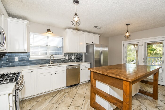 Building Photo - 607 Caliber Ct