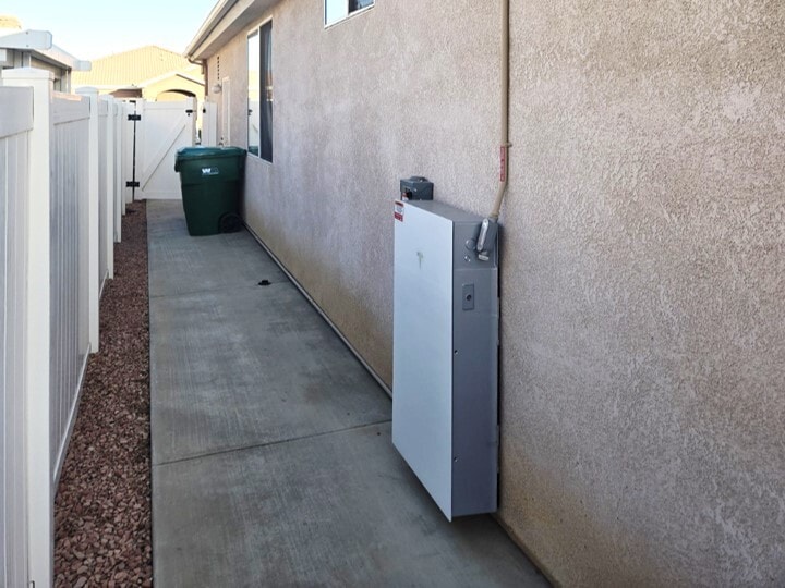 Building Photo - 26805 China Dr