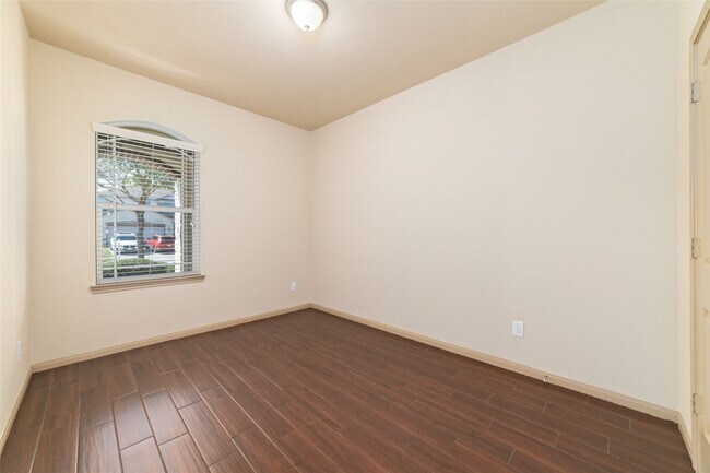 Building Photo - 2618 Ash Haven Ln