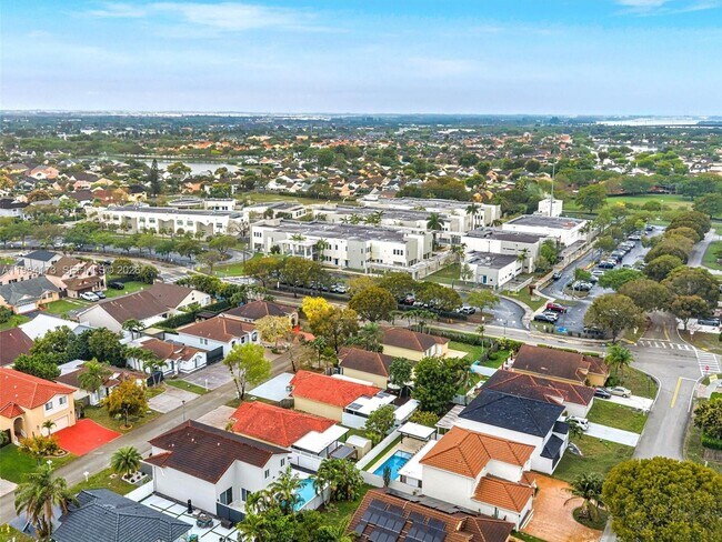 Building Photo - 7879 NW 193rd Ter