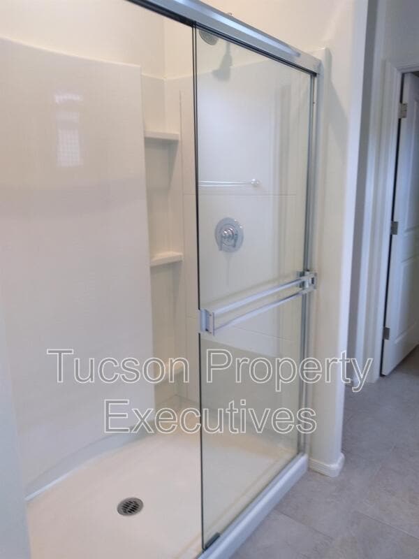 Building Photo - 10683 W Dickerson Dr