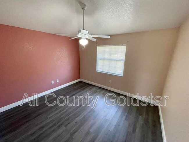 Building Photo - 19468 Edgewater Dr