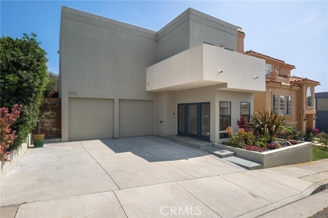 Building Photo - 646 6th St