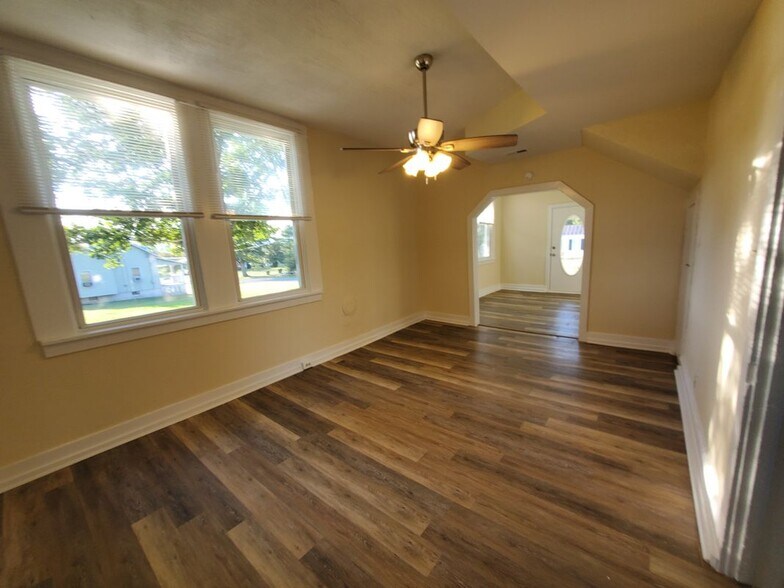 Building Photo - 398 Catlett Mountain Rd