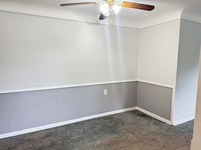 Building Photo - 7134 Delaware Ave