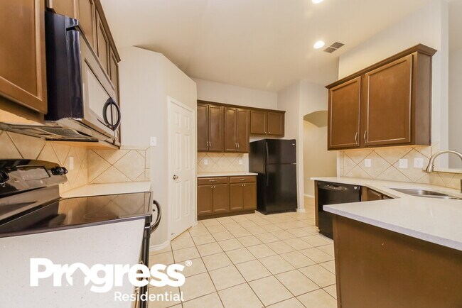 Building Photo - 1021 Comfort Dr