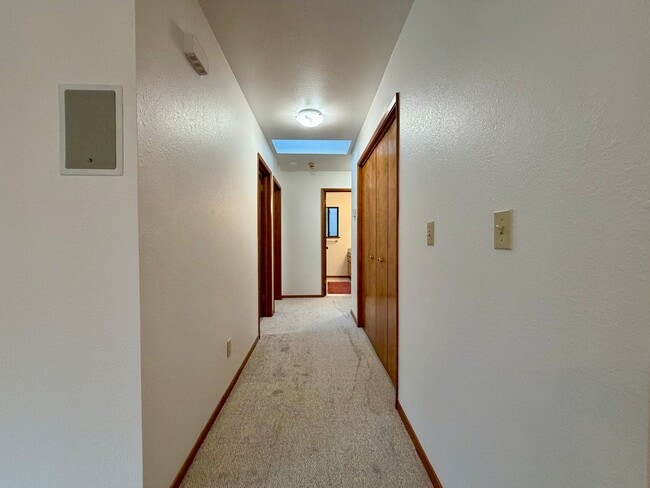 Building Photo - 4036 Campton Rd