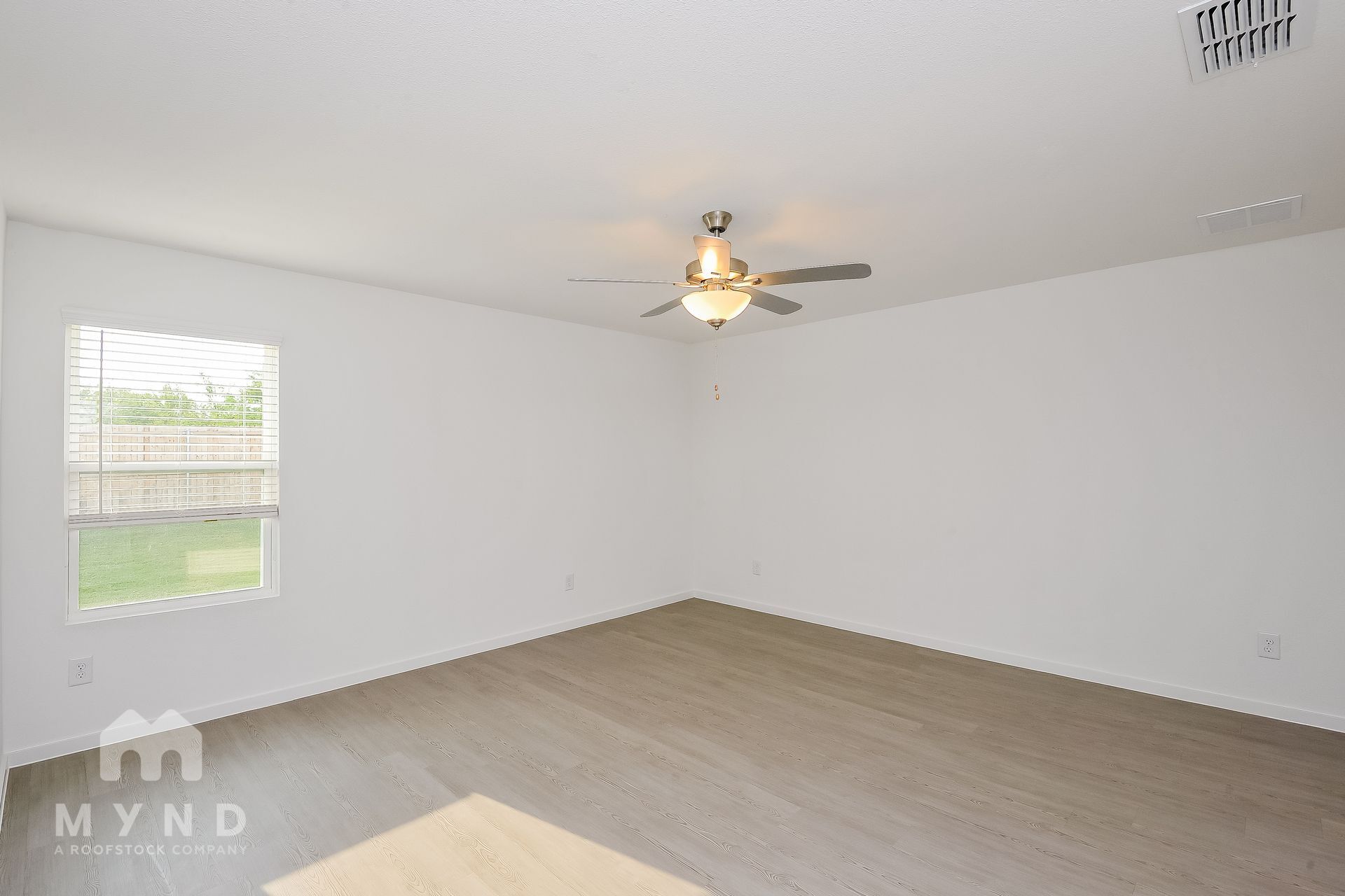 Building Photo - 2724 Mistwood Dr