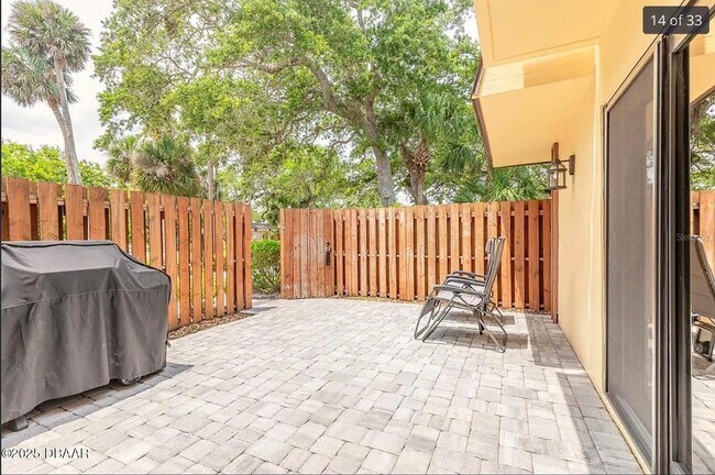 Building Photo - 3808 Saxon Dr