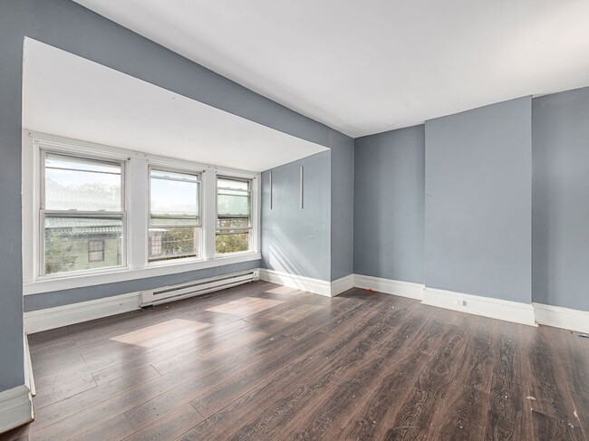 Building Photo - 135 S 15th St