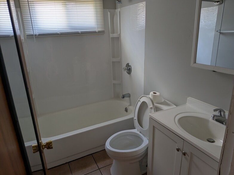 Building Photo - 46 Kaydon Dr