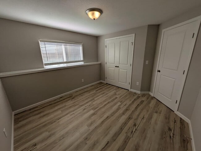 Building Photo - 9201 E Fox Pt Ct