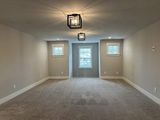 Building Photo - 6619 Camilla Dr