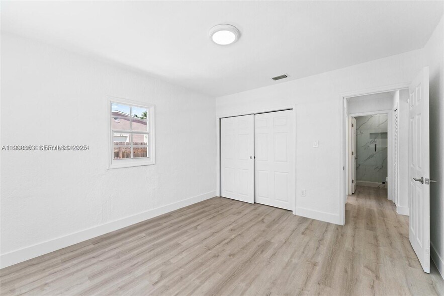 Building Photo - 3161 SW 27th Ln