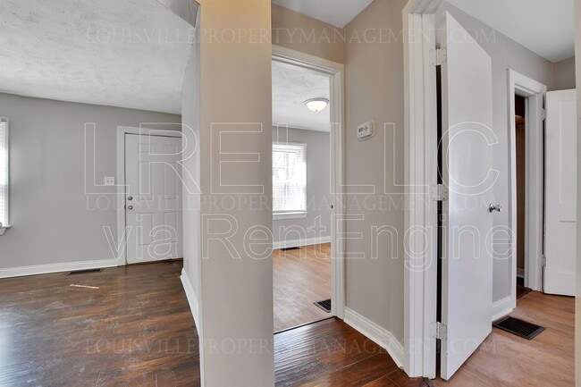 Building Photo - 3029 Hartlage Ct