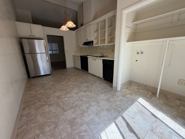 Building Photo - 2813 Pepper Oaks Dr