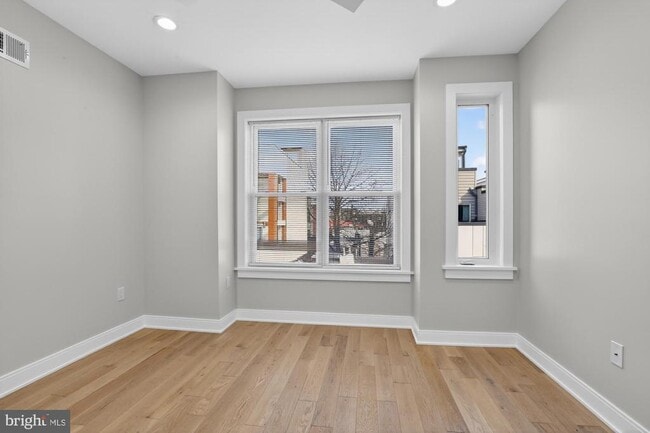 Building Photo - 2138 E Albert St