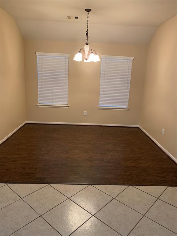 Building Photo - 5429 Lilac Grove Ln