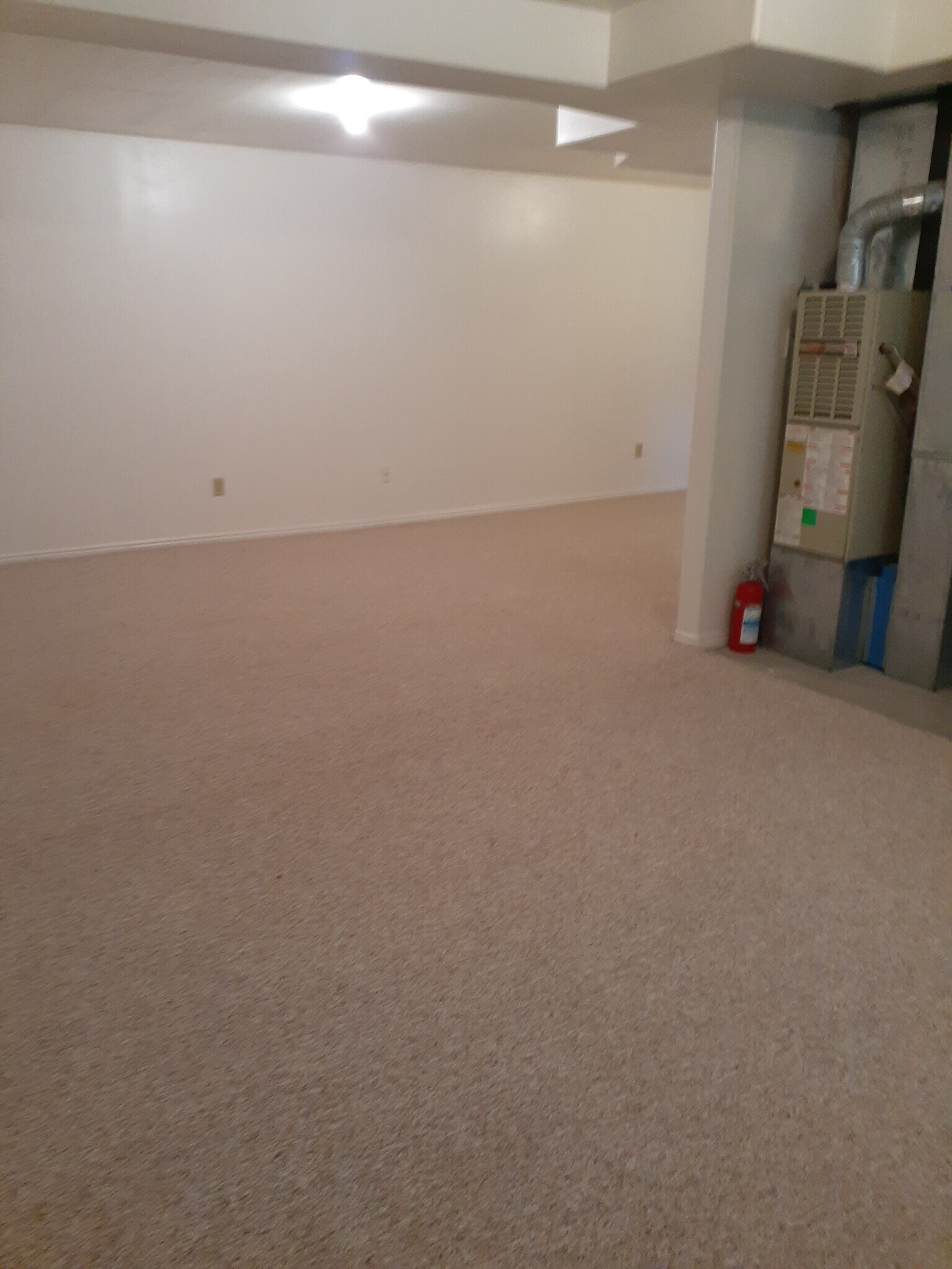 L-shaped family room - 4616 N Tumbleweed Dr