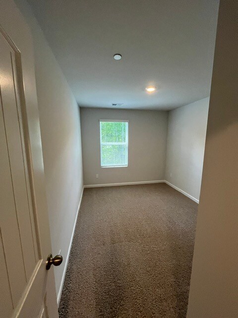 Building Photo - 260 Dale Mires Ln