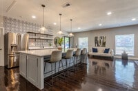 Interior Photo - Creekstone