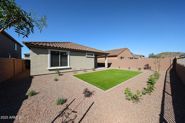 Building Photo - 7162 W Hedge Hog Pl