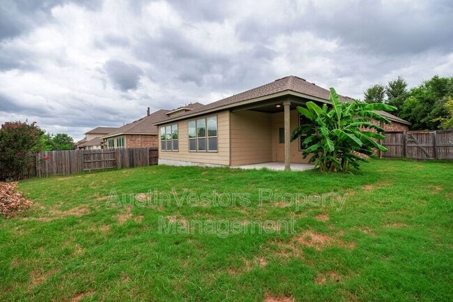 Building Photo - 2955 Angelina Dr