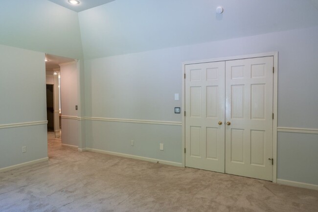 Building Photo - 4bd/3.75ba Woodinville Home